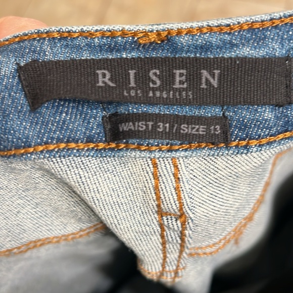 Women’s Risen Stylish Distressed Blue Jeans - Picture 8 of 10